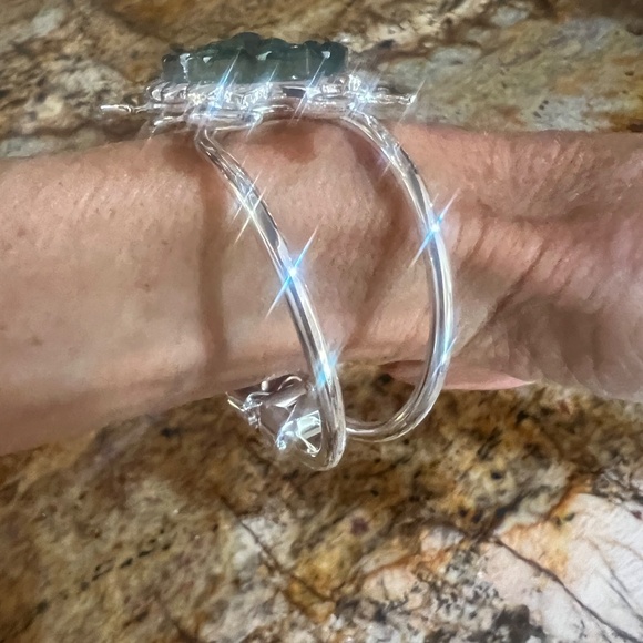 Silver turtle bracelet iridescent green/blue - Picture 5 of 8